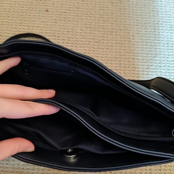 NWT vintage Sereta Leather Handbag Women Black medium Messenger Crossbody Purse - Picture 3 of 11